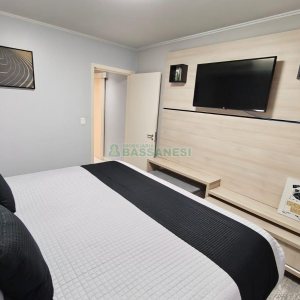 Apartamento com 84m², 3 dormitórios, 3 vagas, no bairro Madureira em Caxias do Sul para Comprar