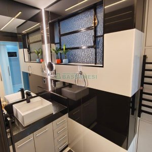 Apartamento com 84m², 3 dormitórios, 3 vagas, no bairro Madureira em Caxias do Sul para Comprar
