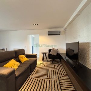 Apto Mobiliado com 98m², 2 dormitórios, 2 vagas, no bairro Jardim América em Caxias do Sul para Alugar