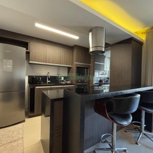 Apto Mobiliado com 98m², 2 dormitórios, 2 vagas, no bairro Jardim América em Caxias do Sul para Alugar