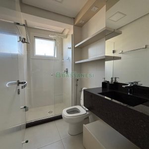 Apto Mobiliado com 98m², 2 dormitórios, 2 vagas, no bairro Jardim América em Caxias do Sul para Alugar