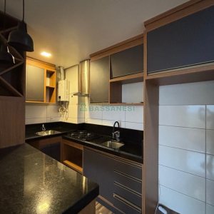 Apartamento com 53m², 2 dormitórios, 1 vaga, no bairro São Leopoldo em Caxias do Sul para Alugar