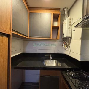 Apartamento com 53m², 2 dormitórios, 1 vaga, no bairro São Leopoldo em Caxias do Sul para Alugar