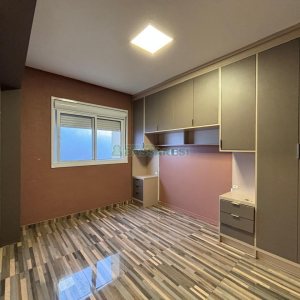 Apartamento com 53m², 2 dormitórios, 1 vaga, no bairro São Leopoldo em Caxias do Sul para Alugar