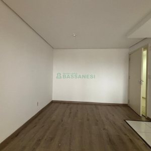 Apartamento com 47m², 3 dormitórios, 1 vaga, no bairro Lourdes em Caxias do Sul para Alugar