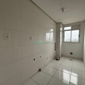 Apartamento com 47m², 3 dormitórios, 1 vaga, no bairro Lourdes em Caxias do Sul para Alugar