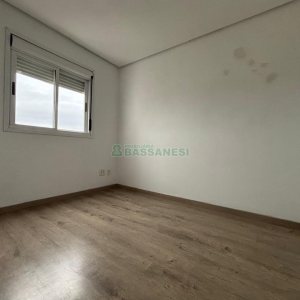 Apartamento com 47m², 3 dormitórios, 1 vaga, no bairro Lourdes em Caxias do Sul para Alugar