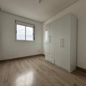 Apartamento com 47m², 3 dormitórios, 1 vaga, no bairro Lourdes em Caxias do Sul para Alugar