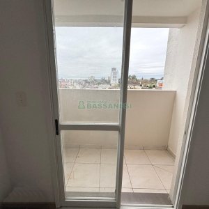 Apartamento com 47m², 3 dormitórios, 1 vaga, no bairro Lourdes em Caxias do Sul para Alugar