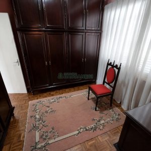 Casa Mobiliada com 120m², 3 dormitórios, 2 vagas, no bairro Santa Catarina em Caxias do Sul para Alugar