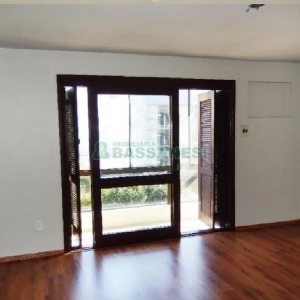 Apartamento com 110m², 3 dormitórios, 2 vagas, no bairro Centro em Caxias do Sul para Alugar