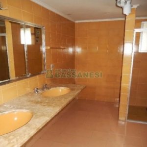 Apartamento com 110m², 3 dormitórios, 2 vagas, no bairro Centro em Caxias do Sul para Alugar