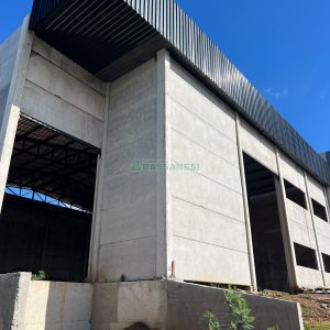 Pavilhão com 530m², no bairro Jardim das Hortências em Caxias do Sul para Alugar ou Comprar