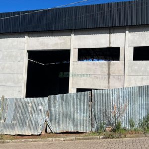 Pavilhão com 530m², no bairro Jardim das Hortências em Caxias do Sul para Alugar ou Comprar
