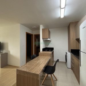 Apartamento com 68m², 2 dormitórios, 1 vaga, no bairro Madureira em Caxias do Sul para Alugar
