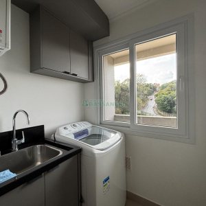 Apartamento com 68m², 2 dormitórios, 1 vaga, no bairro Madureira em Caxias do Sul para Alugar