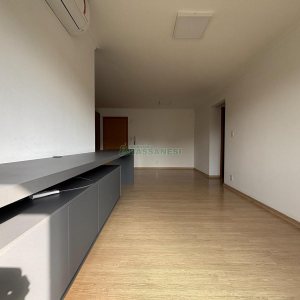 Apartamento com 93m², 3 dormitórios, 1 vaga, no bairro Madureira em Caxias do Sul para Alugar