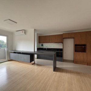 Apartamento com 93m², 3 dormitórios, 1 vaga, no bairro Madureira em Caxias do Sul para Alugar