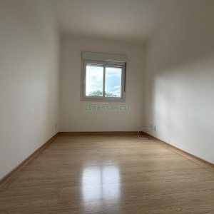 Apartamento com 93m², 3 dormitórios, 1 vaga, no bairro Madureira em Caxias do Sul para Alugar