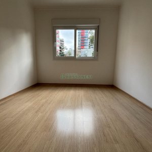 Apartamento com 93m², 3 dormitórios, 1 vaga, no bairro Madureira em Caxias do Sul para Alugar