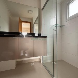 Apartamento com 93m², 3 dormitórios, 1 vaga, no bairro Madureira em Caxias do Sul para Alugar