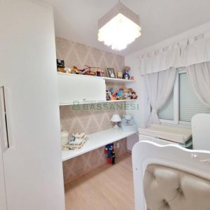 Apto Mobiliado com 90m², 2 dormitórios, 2 vagas, no bairro Madureira em Caxias do Sul para Alugar