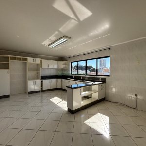 Apartamento com 110m², 3 dormitórios, 1 vaga, no bairro Rio Branco em Caxias do Sul para Alugar