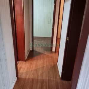 Casa com 100m², 3 dormitórios, 1 vaga, no bairro São Virgílio em Caxias do Sul para Alugar