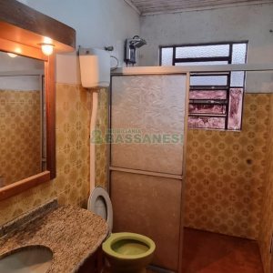Casa com 100m², 3 dormitórios, 1 vaga, no bairro São Virgílio em Caxias do Sul para Alugar