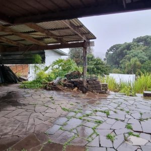 Casa com 100m², 3 dormitórios, 1 vaga, no bairro São Virgílio em Caxias do Sul para Alugar