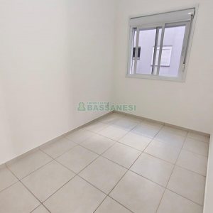 Apartamento com 49m², 2 dormitórios, 1 vaga, no bairro De Lazzer em Caxias do Sul para Comprar