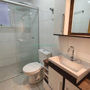 Apartamento com 49m², 2 dormitórios, 1 vaga, no bairro De Lazzer em Caxias do Sul para Comprar