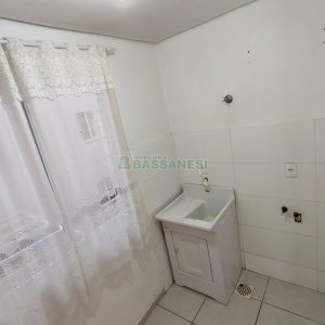 Apartamento com 49m², 2 dormitórios, 1 vaga, no bairro De Lazzer em Caxias do Sul para Comprar