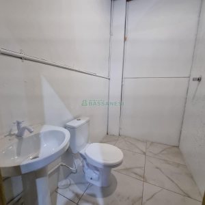 Pavilhão com 288m², no bairro Desvio Rizzo em Caxias do Sul para Alugar