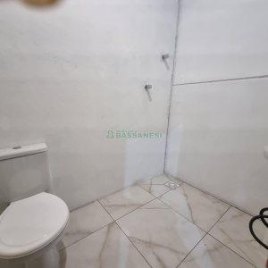 Pavilhão com 288m², no bairro Desvio Rizzo em Caxias do Sul para Alugar