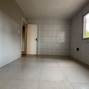 Casa com 82m², 3 dormitórios, 3 vagas, no bairro Serrano em Caxias do Sul para Alugar