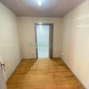 Casa com 100m², 2 dormitórios, 1 vaga, no bairro Medianeira em Caxias do Sul para Comprar