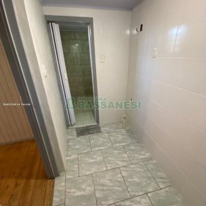 Casa com 100m², 2 dormitórios, 1 vaga, no bairro Medianeira em Caxias do Sul para Comprar