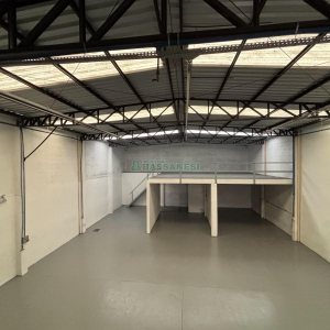 Pavilhão com 344m², no bairro Ana Rech em Caxias do Sul para Alugar