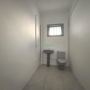 Pavilhão com 344m², no bairro Ana Rech em Caxias do Sul para Alugar