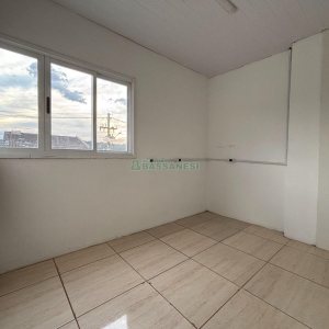 Pavilhão com 344m², no bairro Ana Rech em Caxias do Sul para Alugar