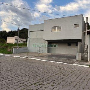 Pavilhão com 344m², no bairro Ana Rech em Caxias do Sul para Alugar
