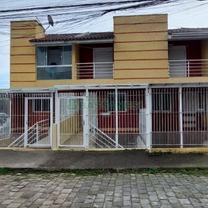 Sobrado com 60m², 2 dormitórios, 2 vagas, no bairro Cidade Nova em Caxias do Sul para Alugar