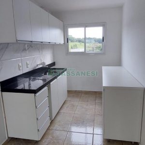 Sobrado com 60m², 2 dormitórios, 2 vagas, no bairro Cidade Nova em Caxias do Sul para Alugar