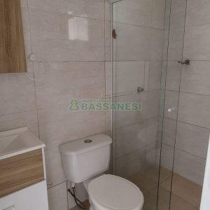 Sobrado com 60m², 2 dormitórios, 2 vagas, no bairro Cidade Nova em Caxias do Sul para Alugar