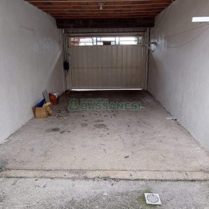 Sobrado com 60m², 2 dormitórios, 2 vagas, no bairro Cidade Nova em Caxias do Sul para Alugar