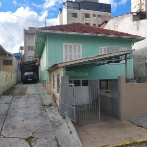 Casa com 253m², 5 dormitórios, no bairro São Leopoldo em Caxias do Sul para Comprar