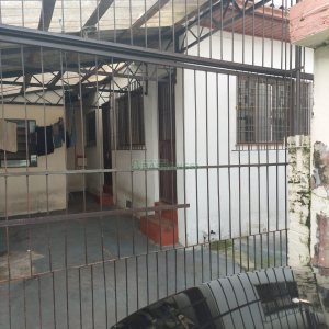 Casa com 253m², 5 dormitórios, no bairro São Leopoldo em Caxias do Sul para Comprar