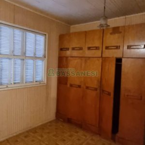 Casa com 100m², 3 dormitórios, 1 vaga, no bairro Panazzolo em Caxias do Sul para Comprar