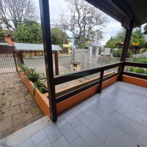 Casa com 270m², 3 dormitórios, 1 vaga, no bairro Bela Vista em Caxias do Sul para Alugar